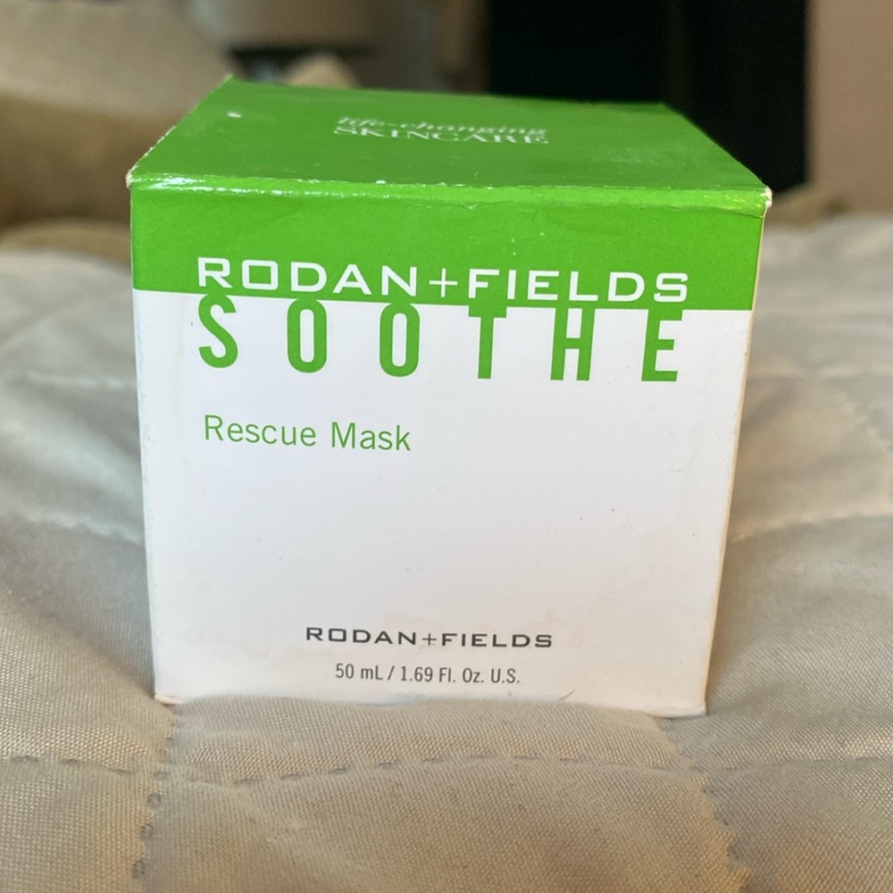 RODAN-FIELDS SOOTHE Rescue Mask. New Sealed & in box